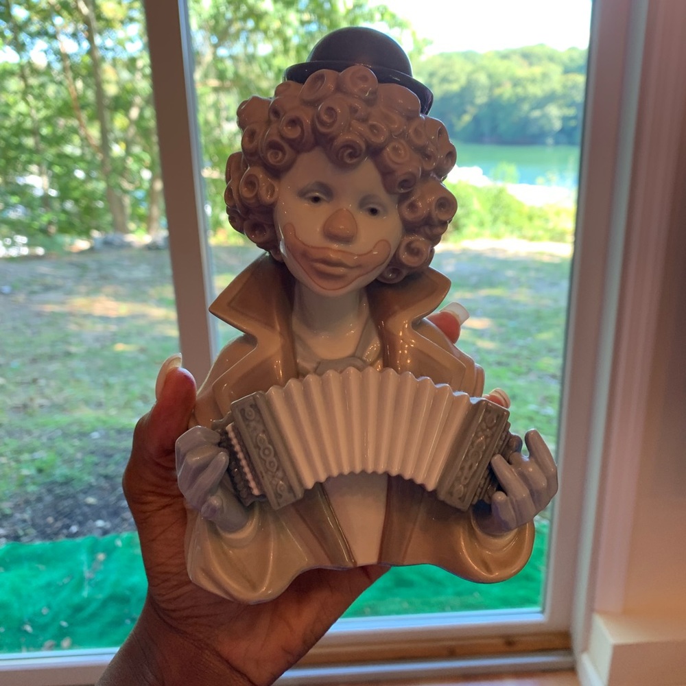 MAKE OFFER Lladro FINE MELODY 5585 collectible.